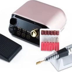 CACCIO? NAILS 2022 Nagelfrees-M1 Electrische Nagelvijl - Inclusief 6 Bitjes -Nagelboor-Acrylnagels-Gelnagels-Manicure/Pedicure Handen En Voeten-Nagels-Nail Drill Machine - 35000 RPM - M1 Rose Goud - Inclusief 6 Bitjes - Hoge Kwaliteit - Nagelstudio - Professioneel